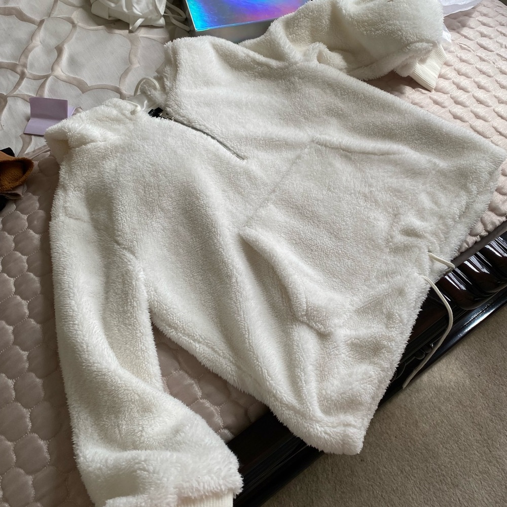 Fuzzy Oversized White Hoodie Size L